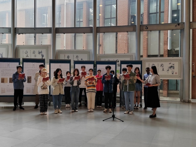 师生诵读《荀子▪劝学》经典节选